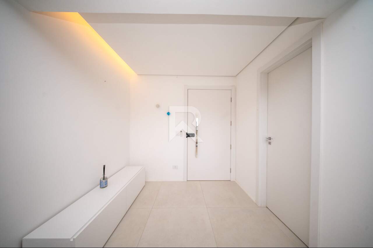 Apartamento com vista livre, 4 suítes e 3 vagas à venda, 250 m² - Batel - Curitiba/PR miniatura 2