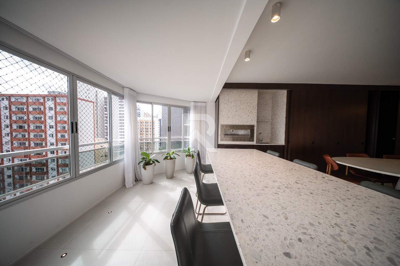 Apartamento com vista livre, 4 suítes e 3 vagas à venda, 250 m² - Batel - Curitiba/PR