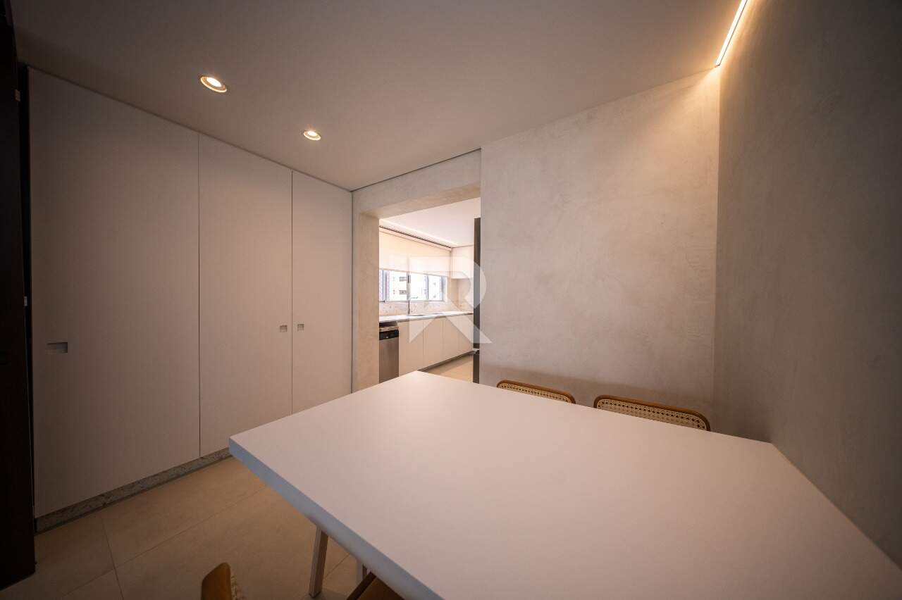 Apartamento com vista livre, 4 suítes e 3 vagas à venda, 250 m² - Batel - Curitiba/PR miniatura 17