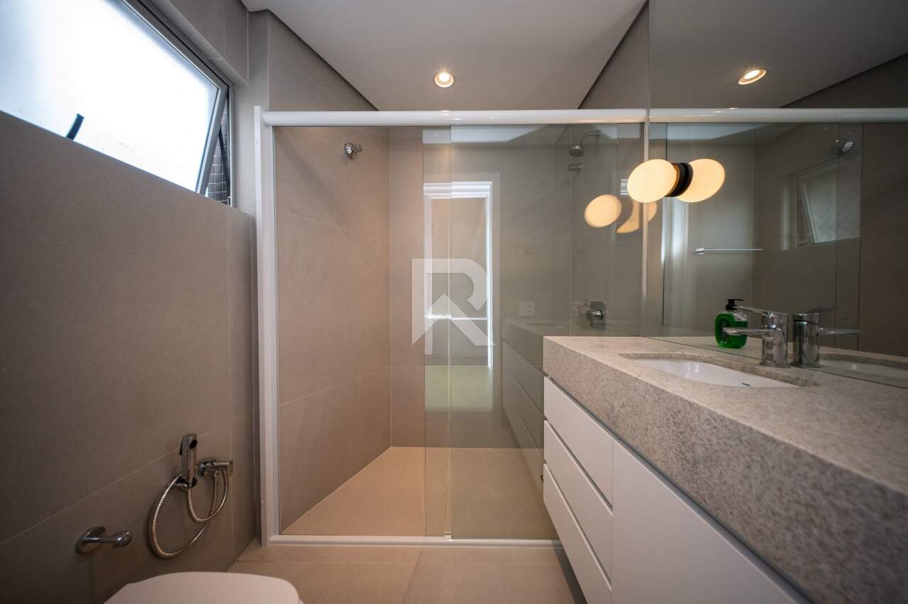 Apartamento com vista livre, 4 suítes e 3 vagas à venda, 250 m² - Batel - Curitiba/PR miniatura 41