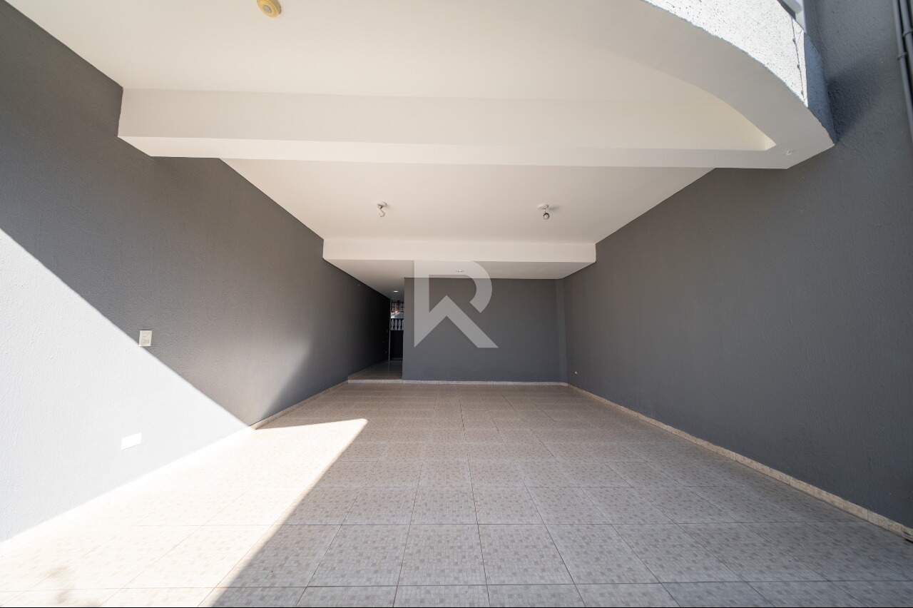 sobrado com Jardim, 3 quartos, 3 vagas para locação, 200 m² - Vista Alegre - Curitiba/PR miniatura 5