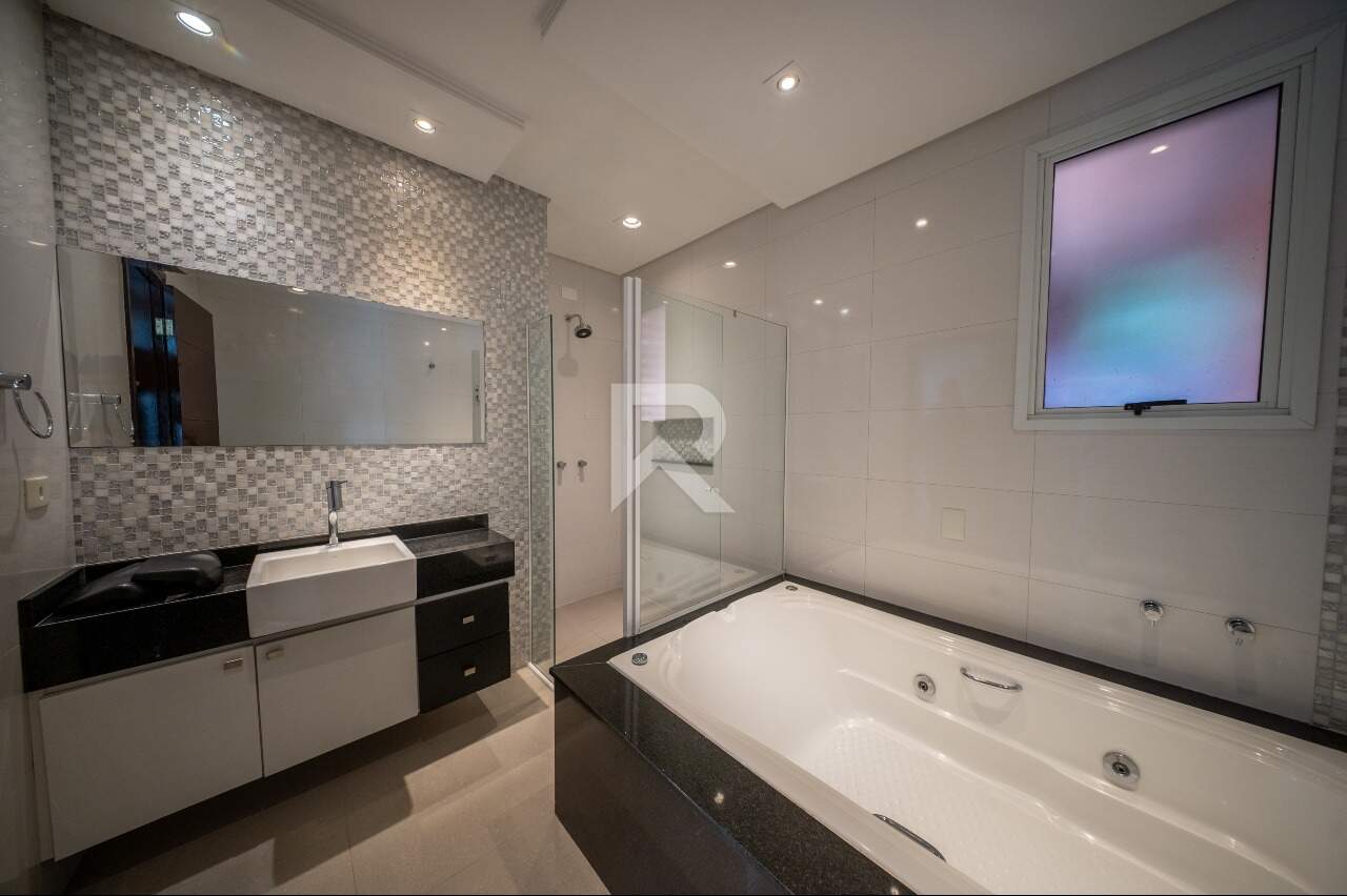 sobrado com Jardim, 3 quartos, 3 vagas para locação, 200 m² - Vista Alegre - Curitiba/PR miniatura 30