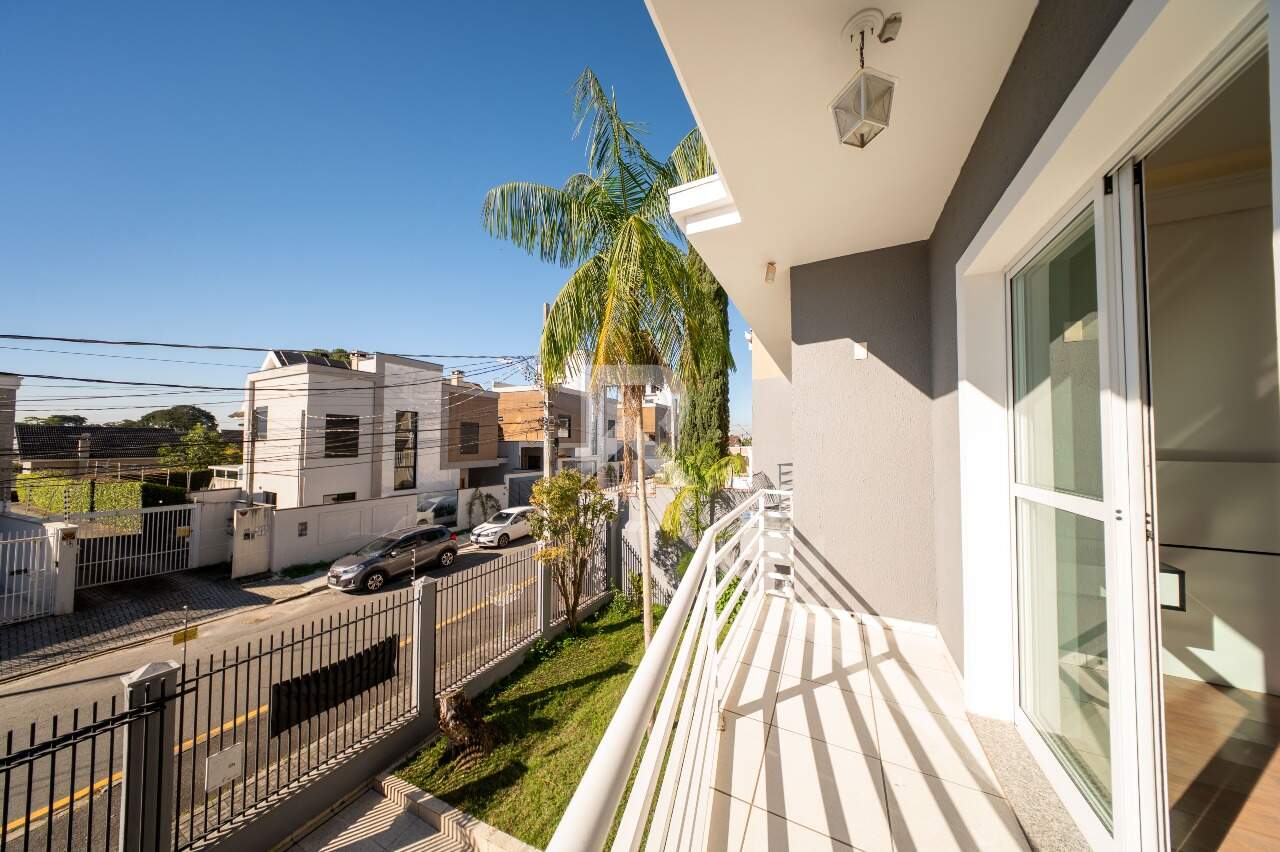 sobrado com Jardim, 3 quartos, 3 vagas para locação, 200 m² - Vista Alegre - Curitiba/PR miniatura 33