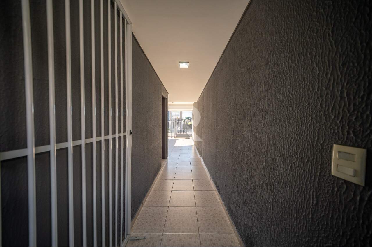 sobrado com Jardim, 3 quartos, 3 vagas para locação, 200 m² - Vista Alegre - Curitiba/PR miniatura 6