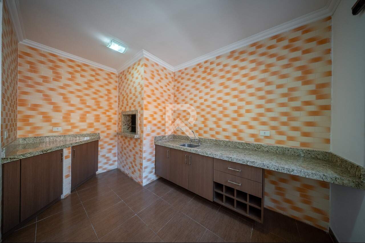 sobrado com Jardim, 3 quartos, 3 vagas para locação, 200 m² - Vista Alegre - Curitiba/PR miniatura 19