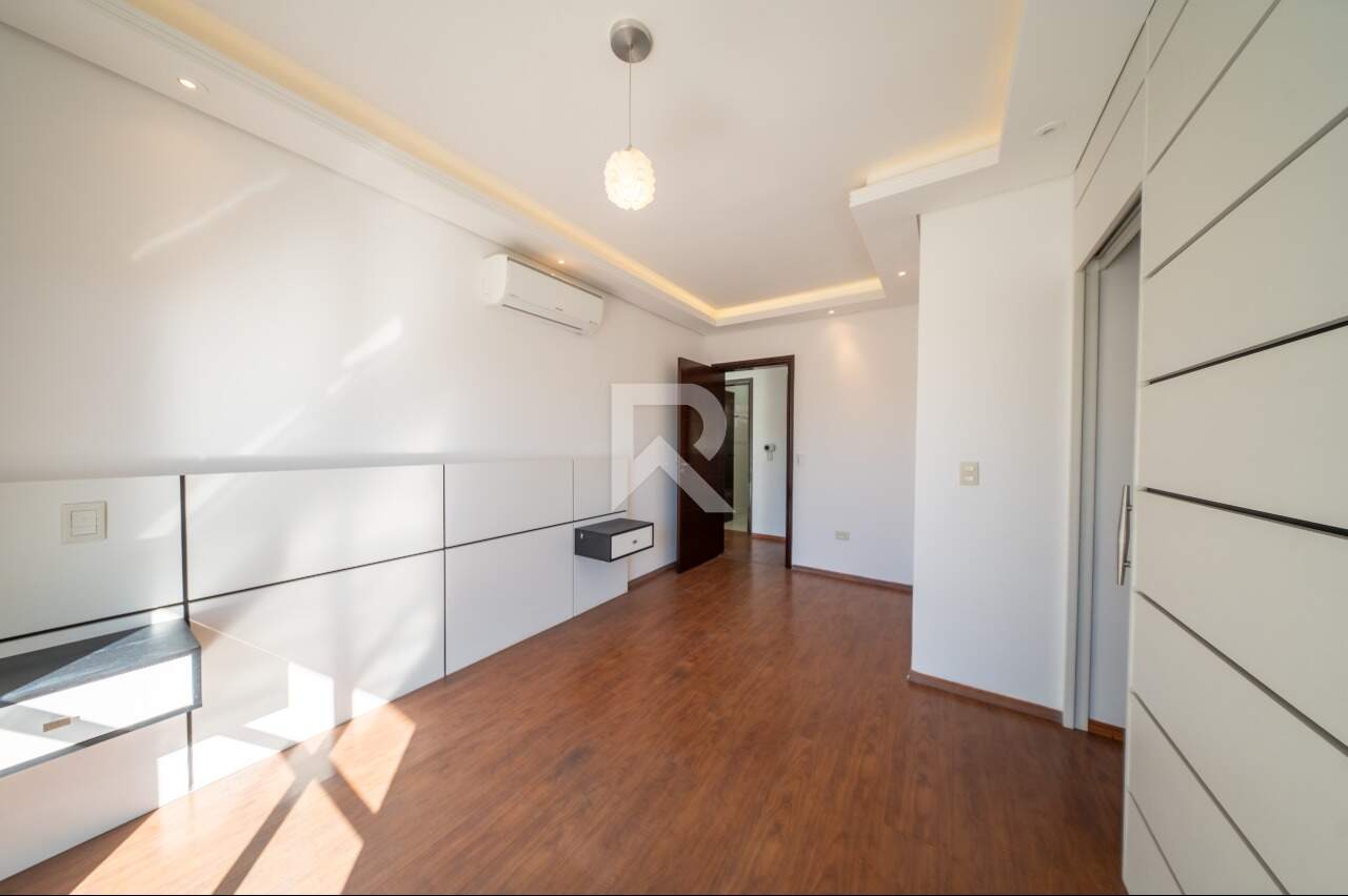 sobrado com Jardim, 3 quartos, 3 vagas para locação, 200 m² - Vista Alegre - Curitiba/PR miniatura 26