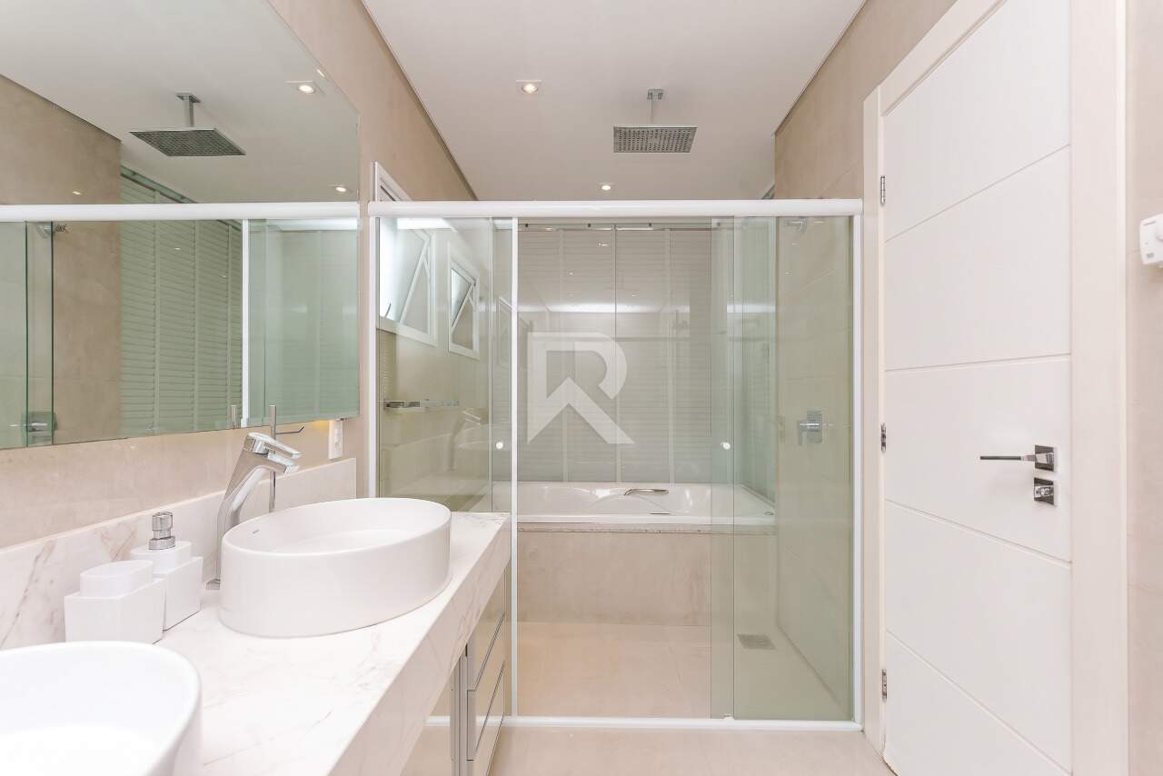 Casa Semi Mobiliada em Condomínio com 3 Quartos, 308m2, Quintal e Churrasqueira para alugar no Portão - Curitiba miniatura 16