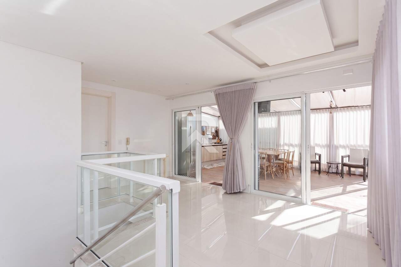Casa Semi Mobiliada em Condomínio com 3 Quartos, 308m2, Quintal e Churrasqueira para alugar no Portão - Curitiba miniatura 9