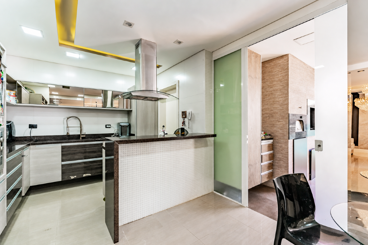 Casa Mobiliada em Condominio com 4 suítes, Piscina e 245m2 para alugar - Santa Candida, Curitiba miniatura 7