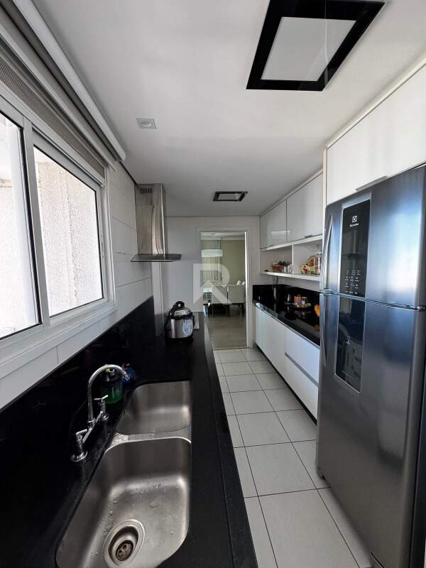 Apartamento semi mobiliado com 131 m² e vista definitiva para o pôr do sol - Reserva Ecoville miniatura 11