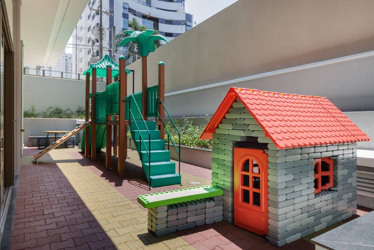 Apartamento de alto padrão com 132 m² privativos e 3 dormitórios no Bigorrilho miniatura 16