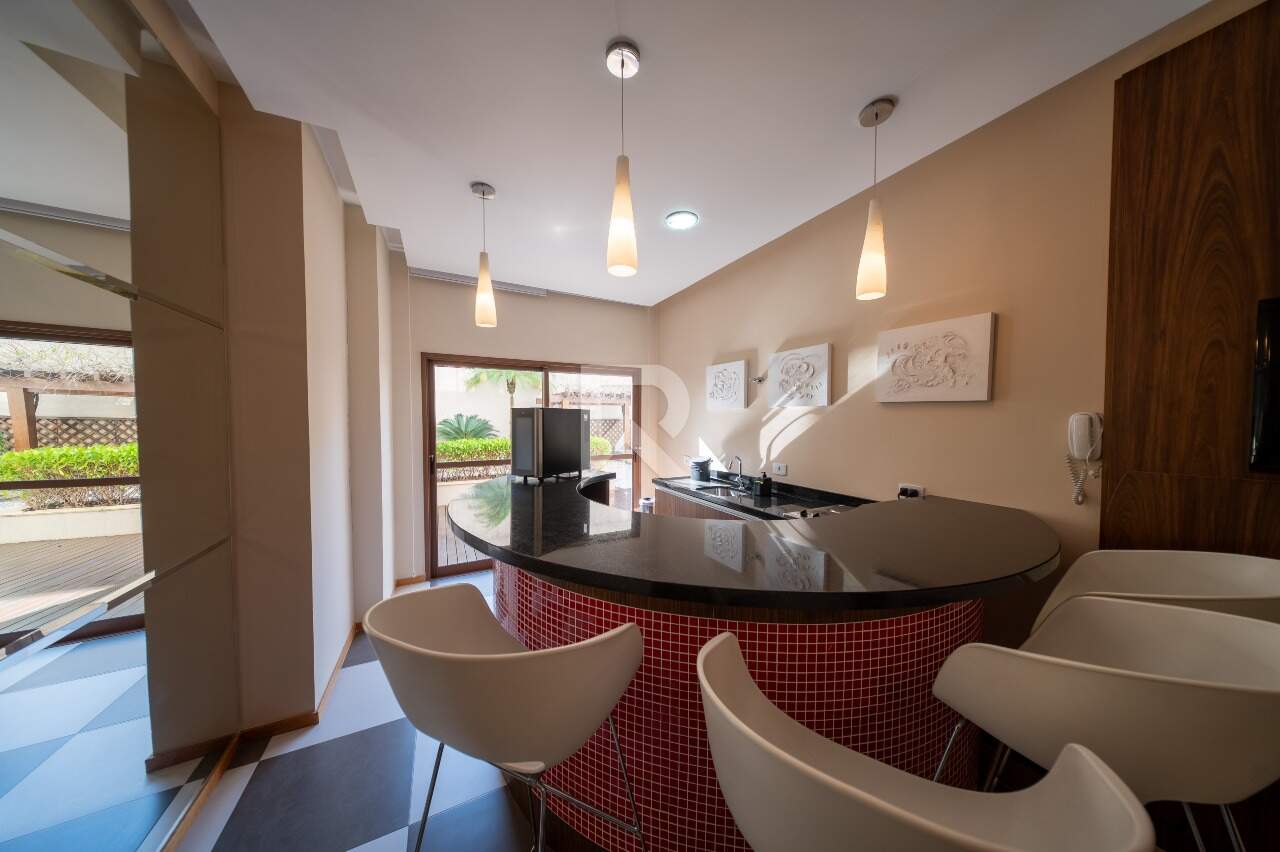Cobertura Mobiliada com Vista Livre, 2 suítes e 2 vagas para locação, 123 m² – Centro – Curitiba/PR miniatura 39