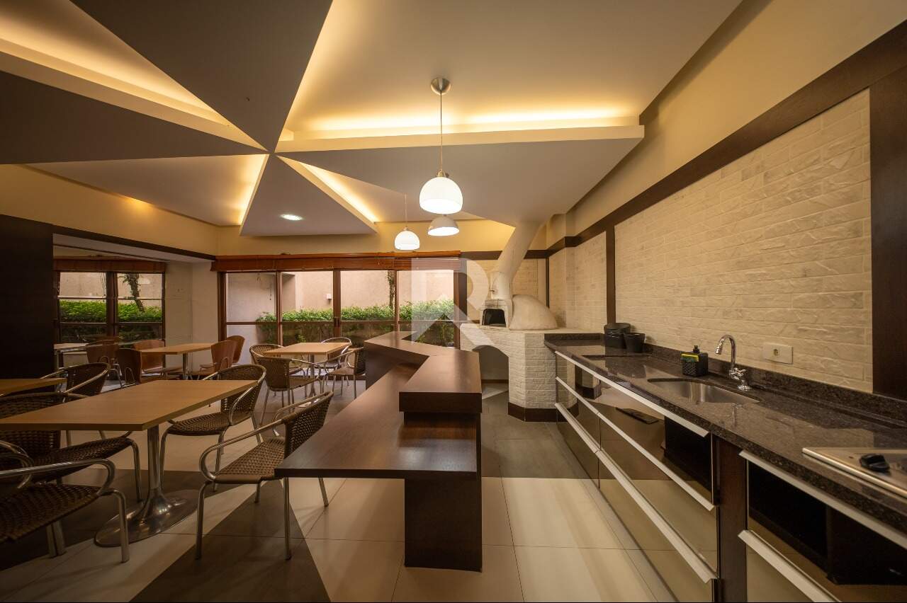 Cobertura Mobiliada com Vista Livre, 2 suítes e 2 vagas para locação, 123 m² – Centro – Curitiba/PR miniatura 48