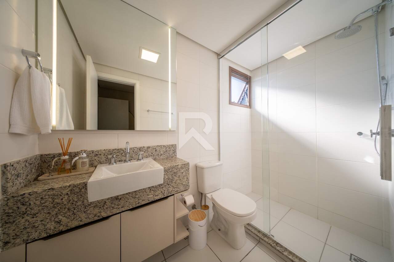 Cobertura Mobiliada com Vista Livre, 2 suítes e 2 vagas para locação, 123 m² – Centro – Curitiba/PR miniatura 21