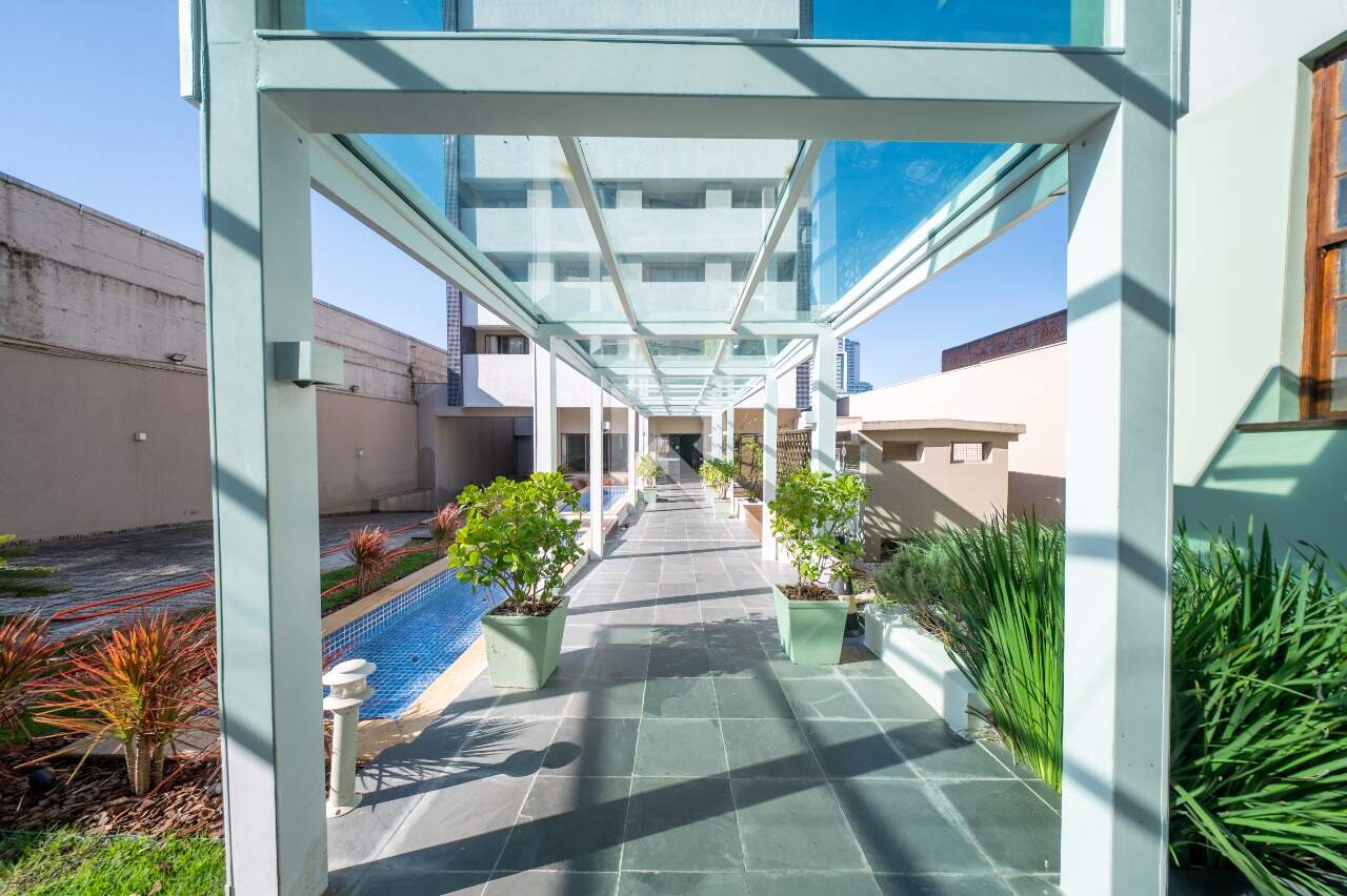 Cobertura Mobiliada com Vista Livre, 2 suítes e 2 vagas para locação, 123 m² – Centro – Curitiba/PR miniatura 2