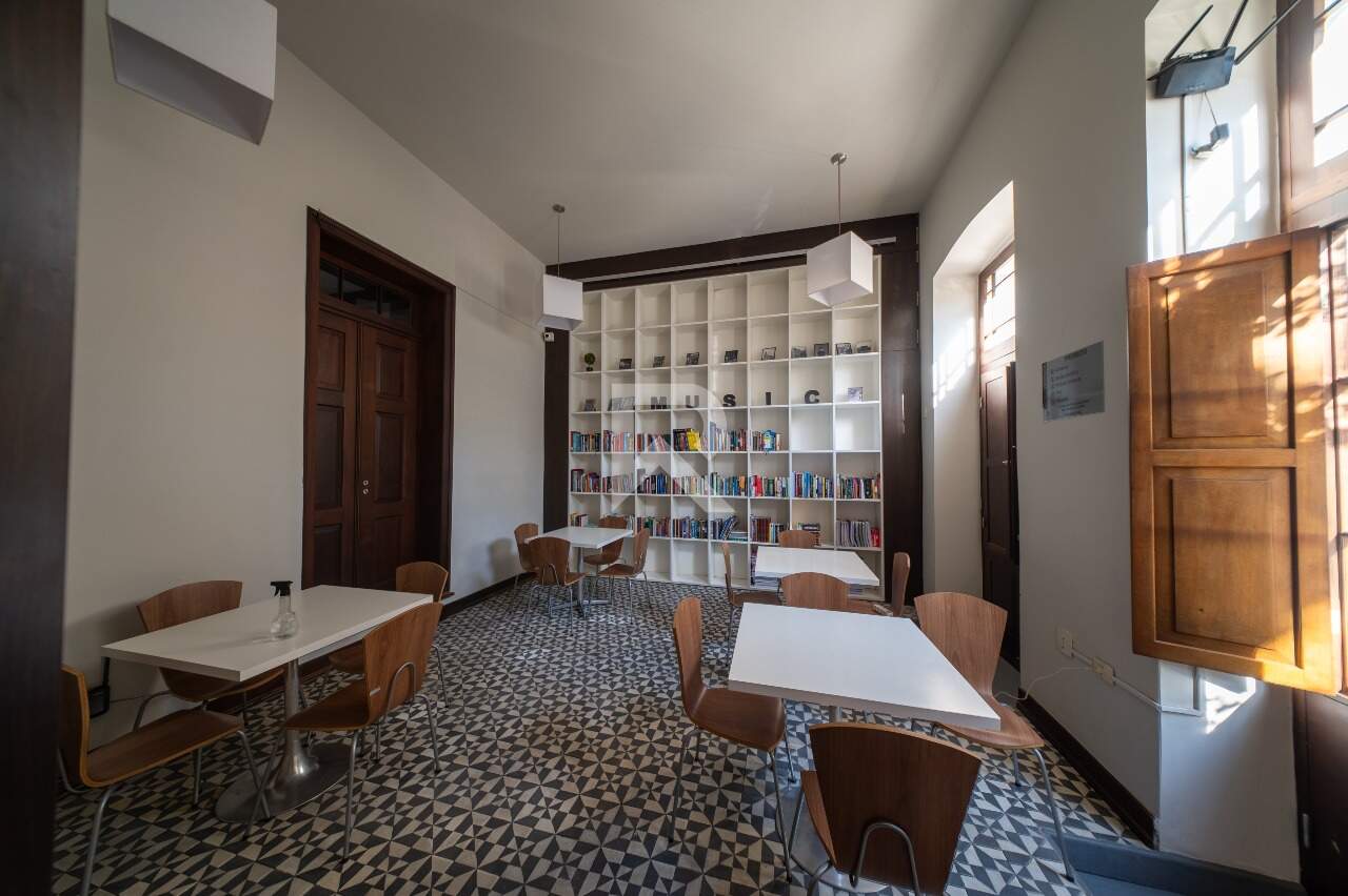 Cobertura Mobiliada com Vista Livre, 2 suítes e 2 vagas para locação, 123 m² – Centro – Curitiba/PR miniatura 51