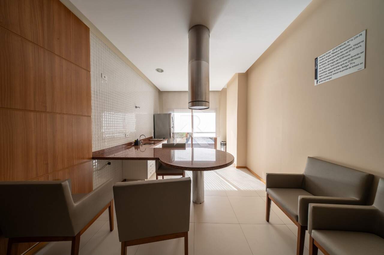 Cobertura Mobiliada com Vista Livre, 2 suítes e 2 vagas para locação, 123 m² – Centro – Curitiba/PR miniatura 47