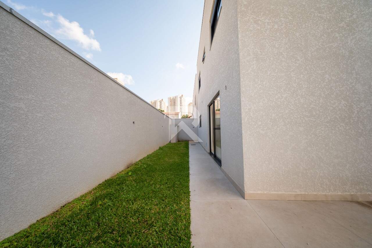 Sobrado com Jardim, 3 suítes e 4 vagas à venda, 175 m² – Campo Comprido – Curitiba/PR miniatura 7