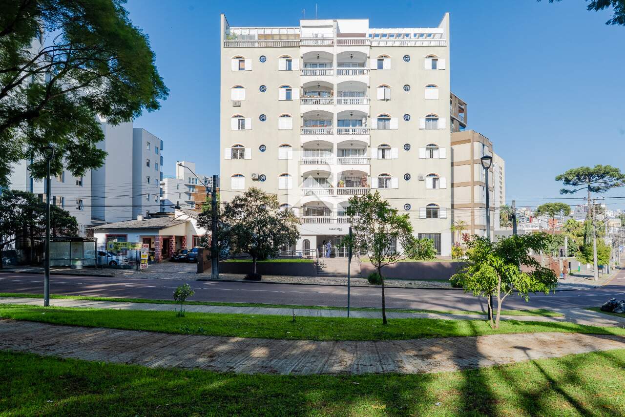 Apartamento Reformado, Semi Mobiliado com 3 Quartos, 113m2 e 1 Vaga para Locação - Bigorrilho - Curitiba/PR miniatura 28