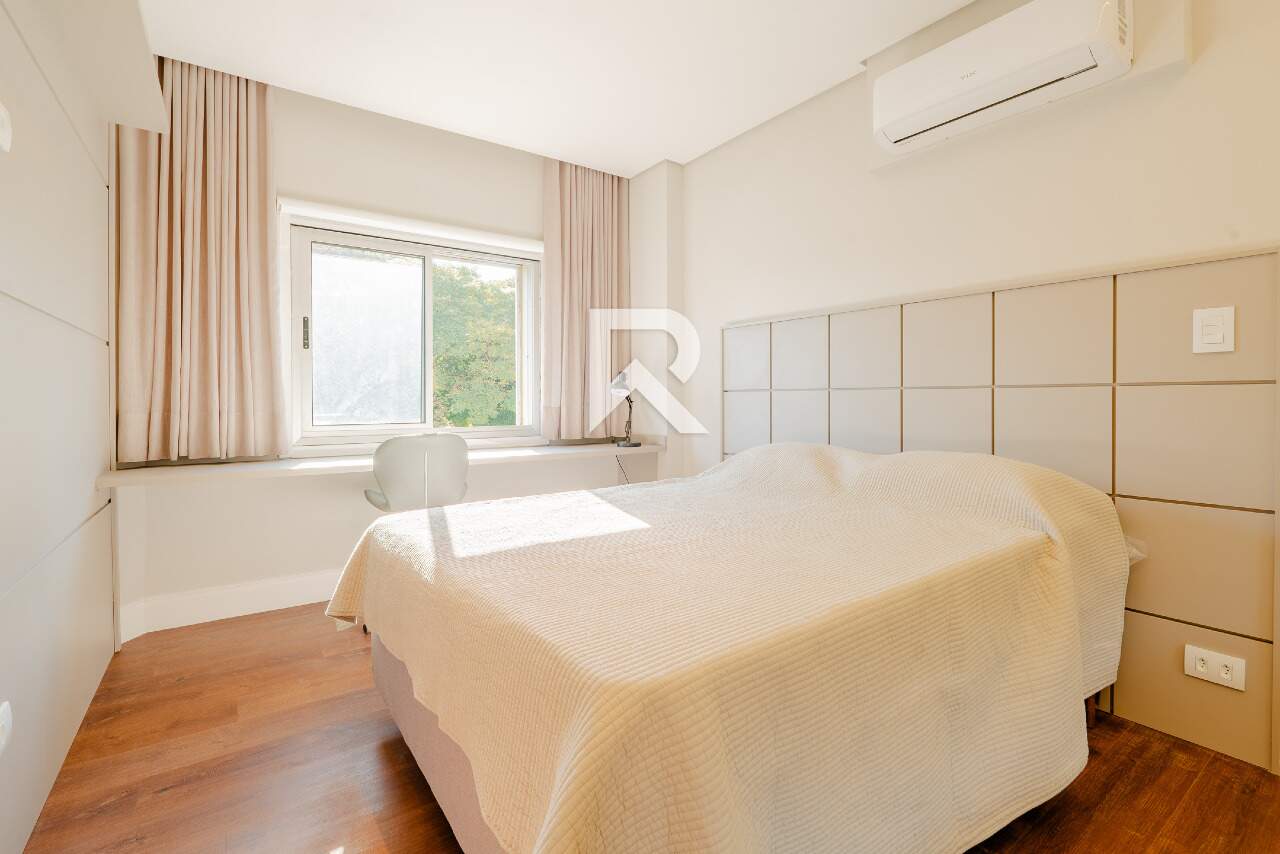 Apartamento Reformado, Semi Mobiliado com 3 Quartos, 113m2 e 1 Vaga para Locação - Bigorrilho - Curitiba/PR miniatura 17