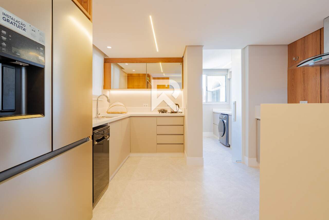 Apartamento Reformado, Semi Mobiliado com 3 Quartos, 113m2 e 1 Vaga para Locação - Bigorrilho - Curitiba/PR miniatura 6