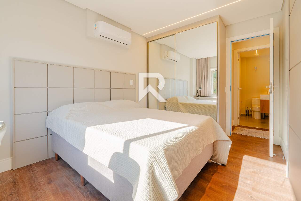 Apartamento Reformado, Semi Mobiliado com 3 Quartos, 113m2 e 1 Vaga para Locação - Bigorrilho - Curitiba/PR miniatura 19