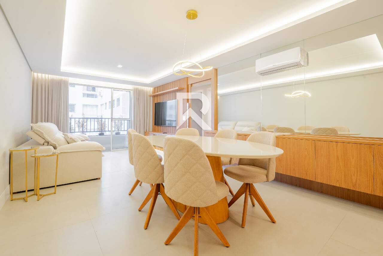 Apartamento Reformado e Mobiliado com 3 Quartos, 1 Vaga e 93m2 para Locação - Batel - Curitiba/PR