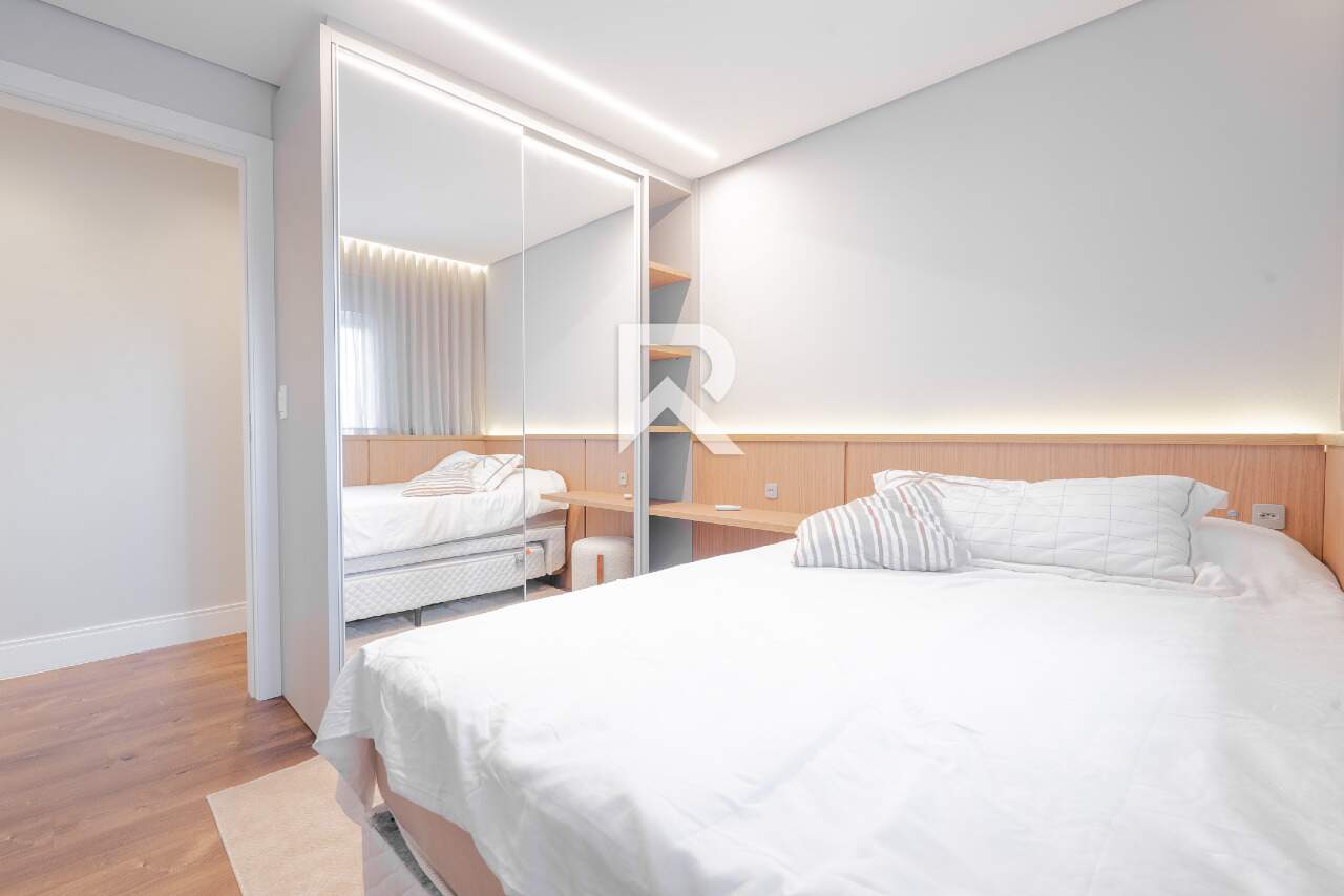 Apartamento Reformado e Mobiliado com 3 Quartos, 1 Vaga e 93m2 para Locação - Batel - Curitiba/PR miniatura 18
