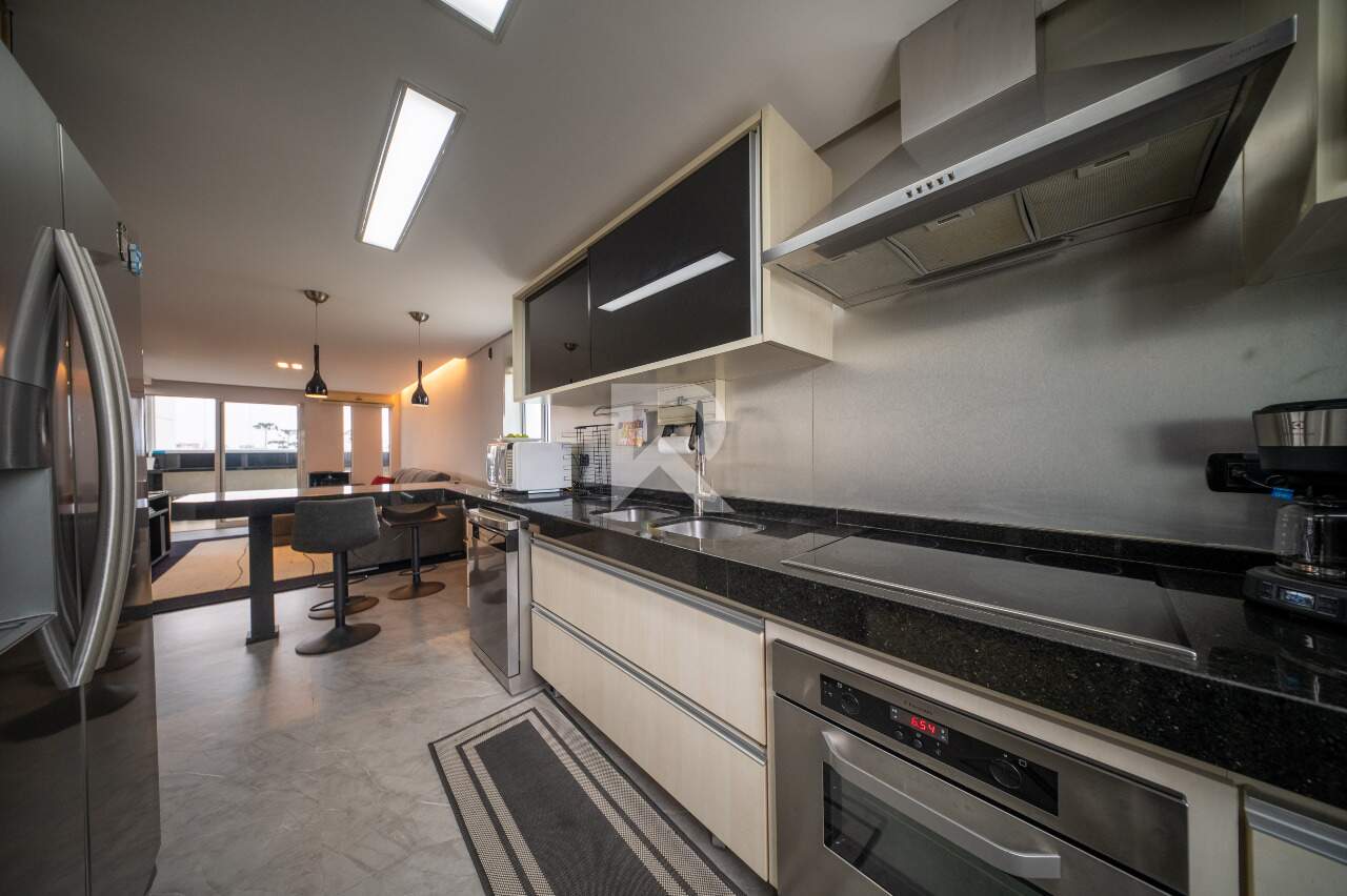 Apartamento Semi Mobiliado com Área Gourmet, 2 Quartos e 2 Vagas para Locação - Santo Inacio - Curitiba/PR miniatura 10