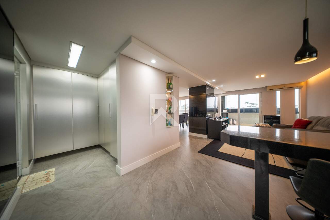 Apartamento Semi Mobiliado com Área Gourmet, 2 Quartos e 2 Vagas para Locação - Santo Inacio - Curitiba/PR miniatura 8