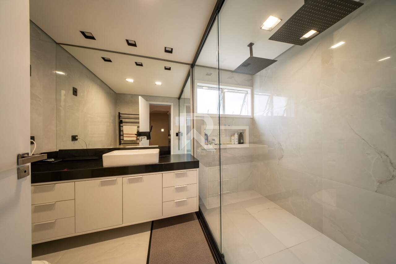 Apartamento Semi Mobiliado com Área Gourmet, 2 Quartos e 2 Vagas para Locação - Santo Inacio - Curitiba/PR miniatura 18