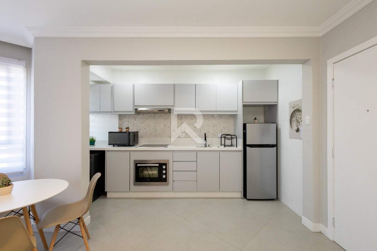 Apartamento Mobiliado Face Norte com Vista Livre, 2 Quartos e 1 Vaga para Locação - Bigorrilho - Curitiba/PR miniatura 5