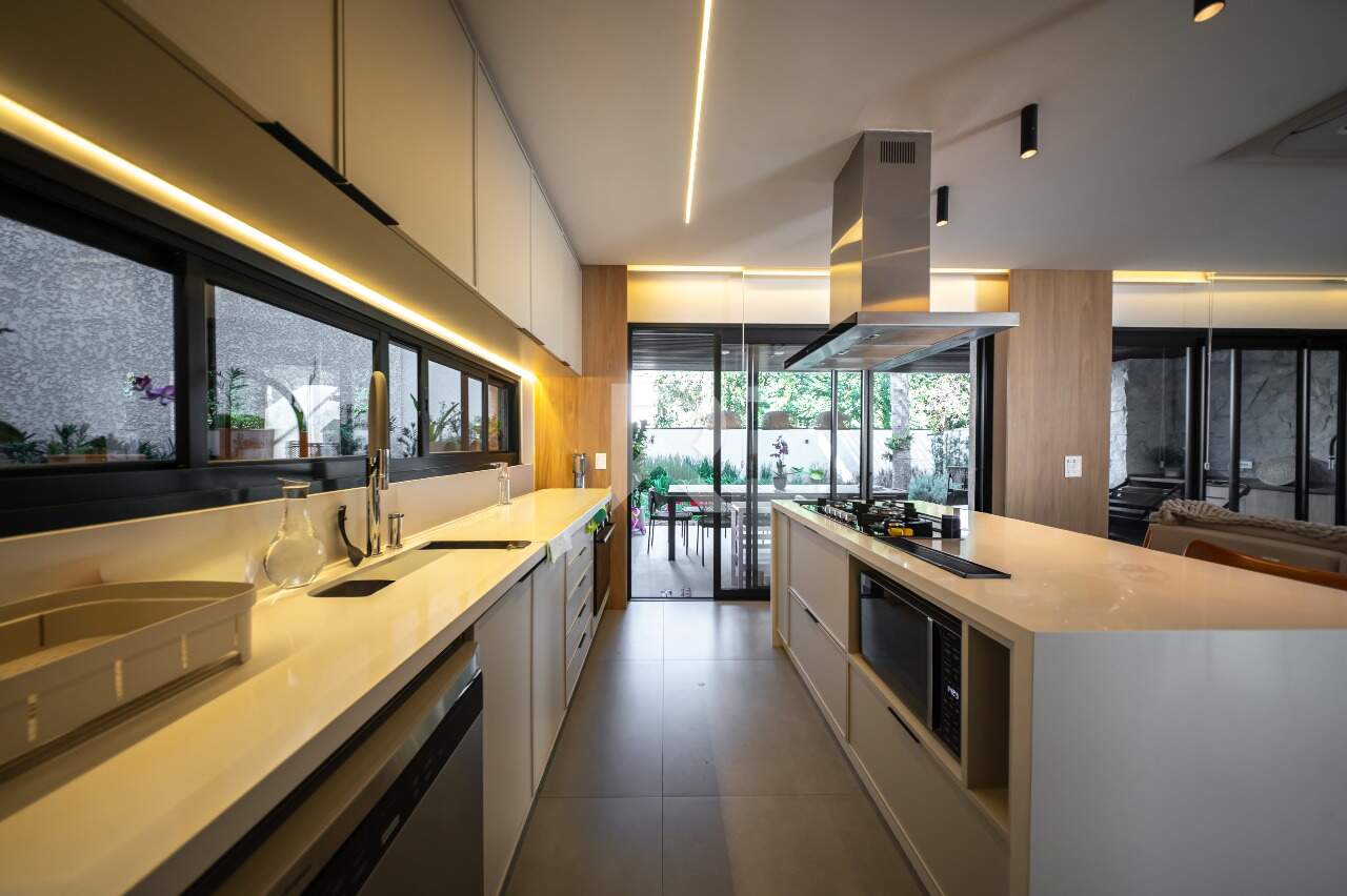 Casa em Condomínio com Vista Livre, Porteira Fechada, 3 Suítes e 4 Vagas à venda, 250 m² - Cascatinha - Curitiba/PR miniatura 6