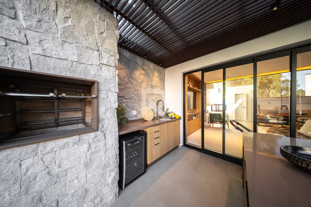 Casa em Condomínio com Vista Livre, Porteira Fechada, 3 Suítes e 4 Vagas à venda, 250 m² - Cascatinha - Curitiba/PR miniatura 12