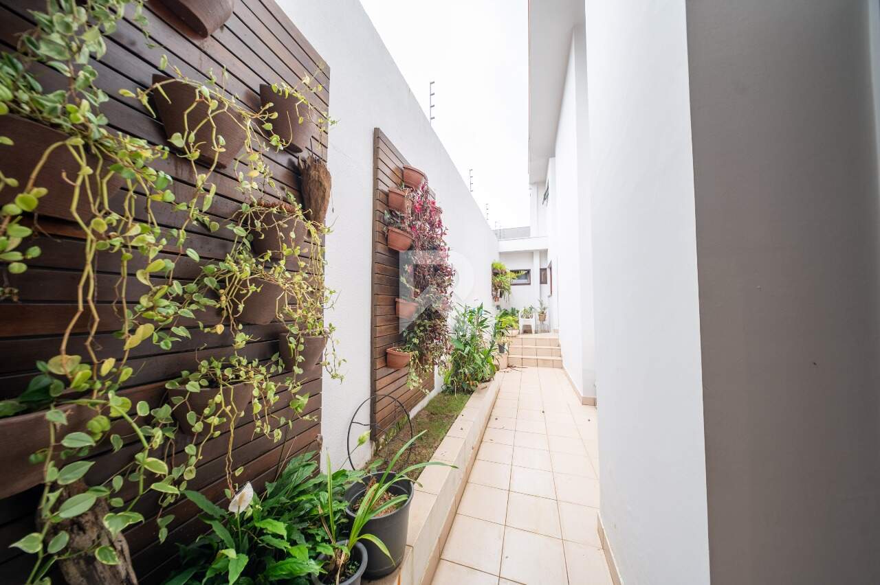 Casa com Piscina, 3 Quartos e 5 Vagas para Locação, 330 m² - Juvevê - Curitiba/PR miniatura 47