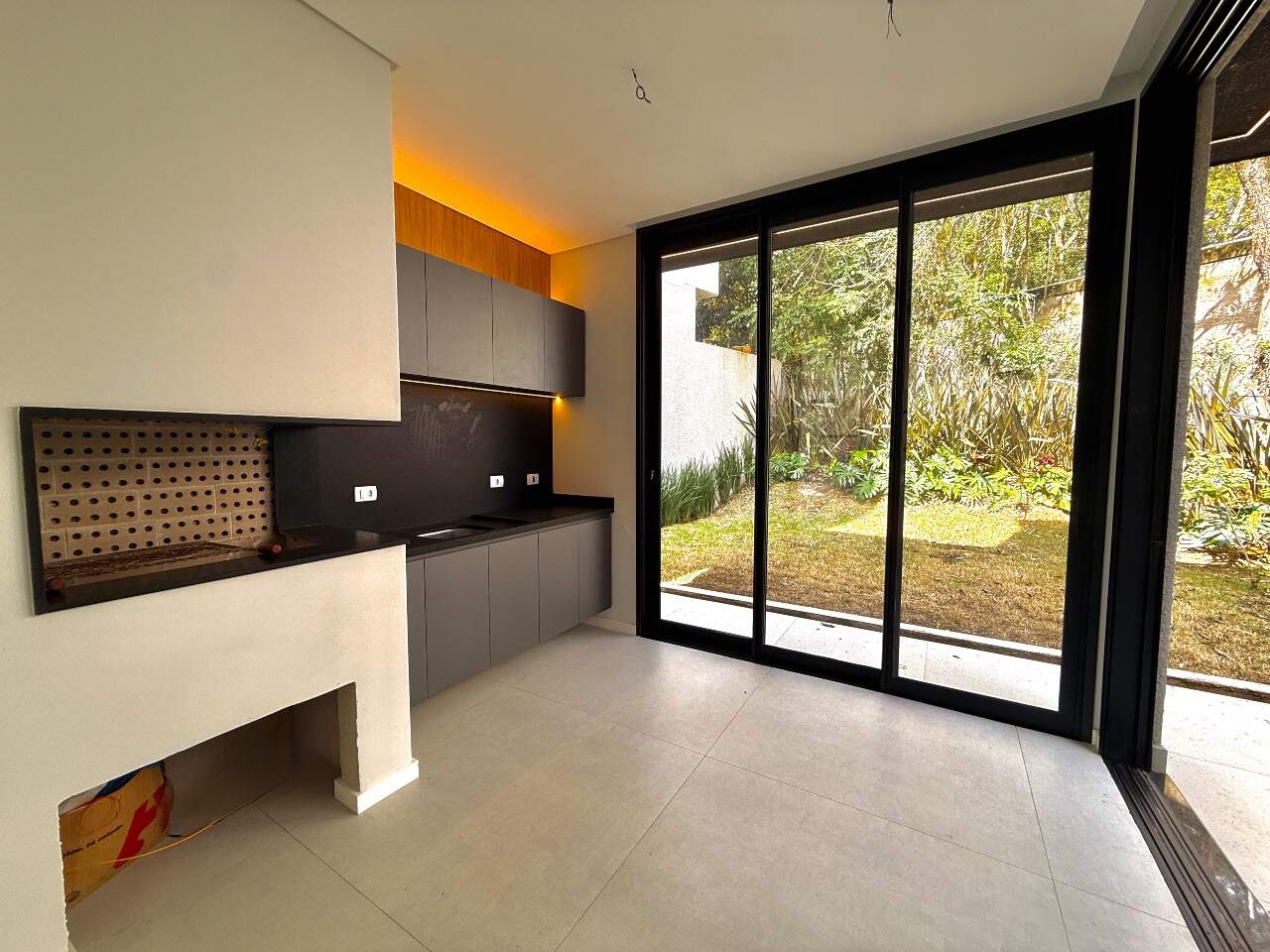 Casa à venda no Campo Comprido/Curitiba – 250 m² com 3 suítes Condomínio Fechado miniatura 17