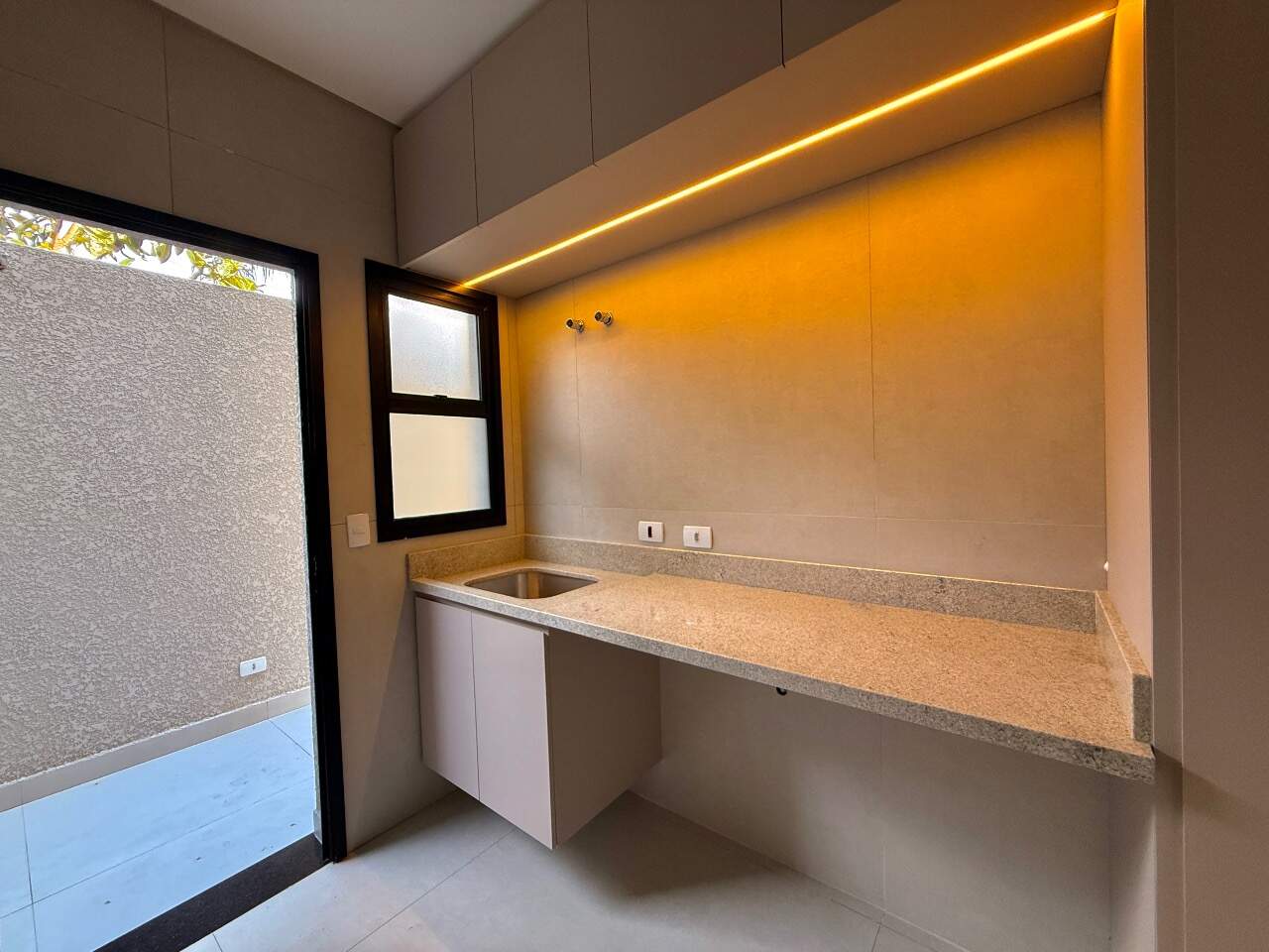 Casa à venda no Campo Comprido/Curitiba – 250 m² com 3 suítes Condomínio Fechado miniatura 15