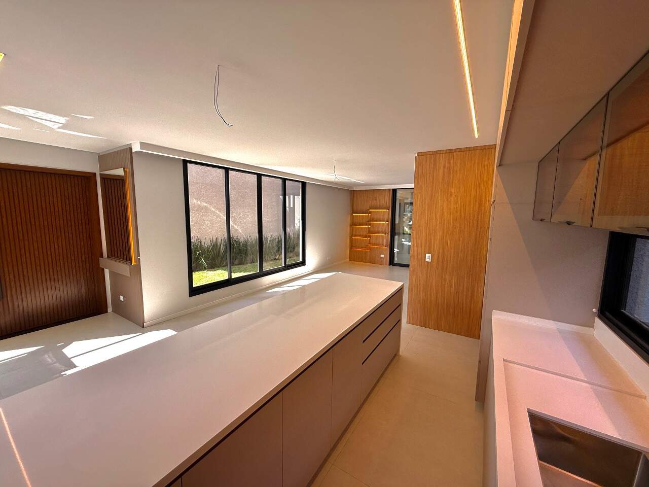 Casa à venda no Campo Comprido/Curitiba – 250 m² com 3 suítes Condomínio Fechado miniatura 11