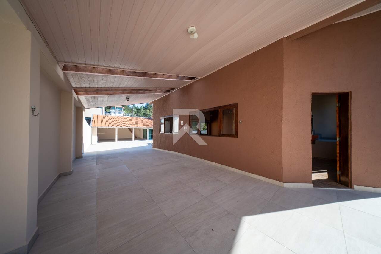 Casa com Amplo Jardim, 5 Quartos e 6 Vagas à venda, 164 m² - Santo Inácio - Curitiba/PR miniatura 2