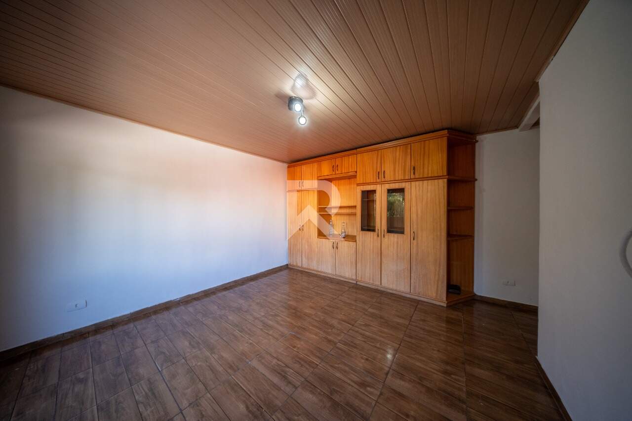 Casa com Amplo Jardim, 5 Quartos e 6 Vagas à venda, 164 m² - Santo Inácio - Curitiba/PR miniatura 21