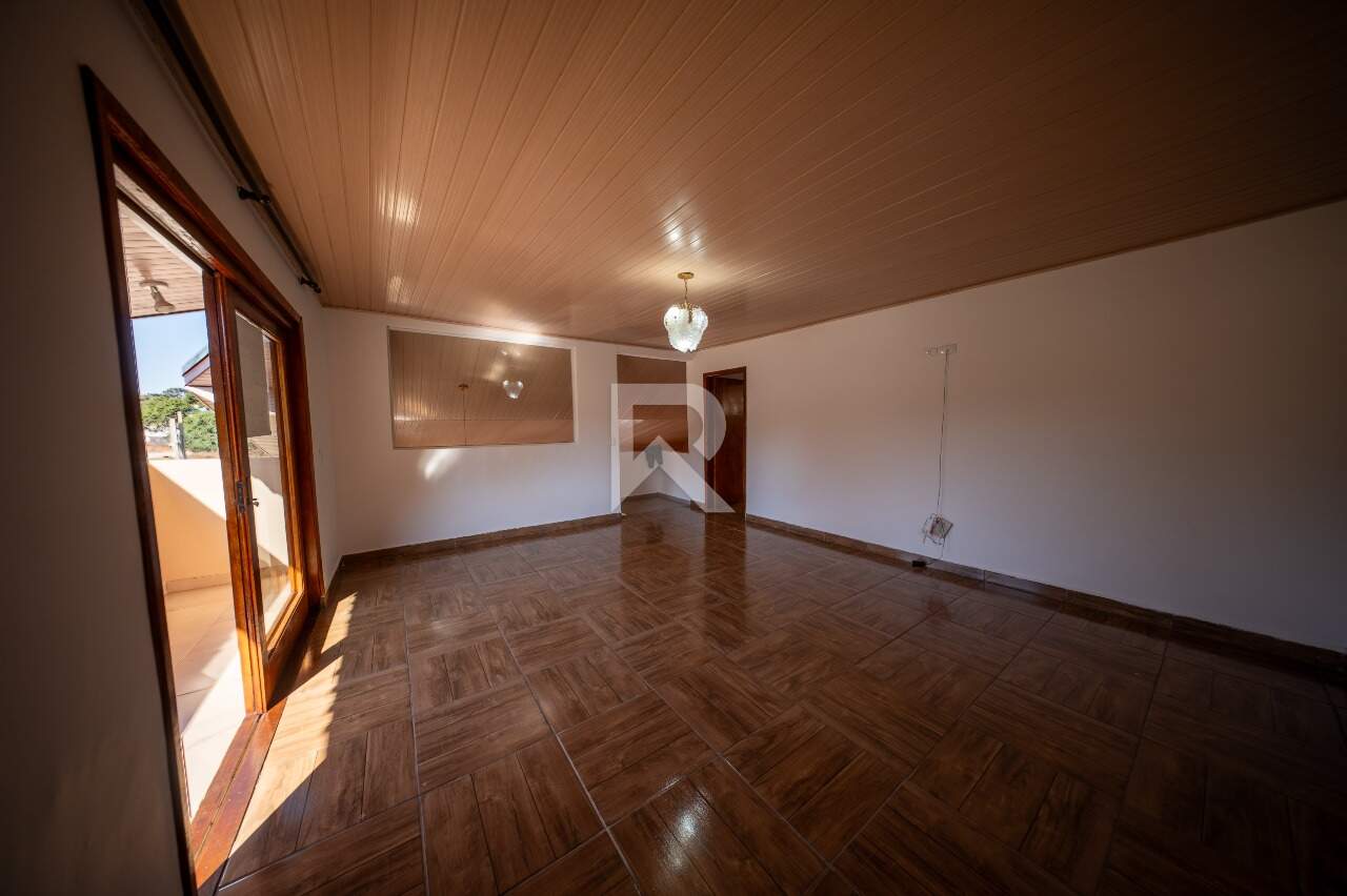 Casa com Amplo Jardim, 5 Quartos e 6 Vagas à venda, 164 m² - Santo Inácio - Curitiba/PR miniatura 18