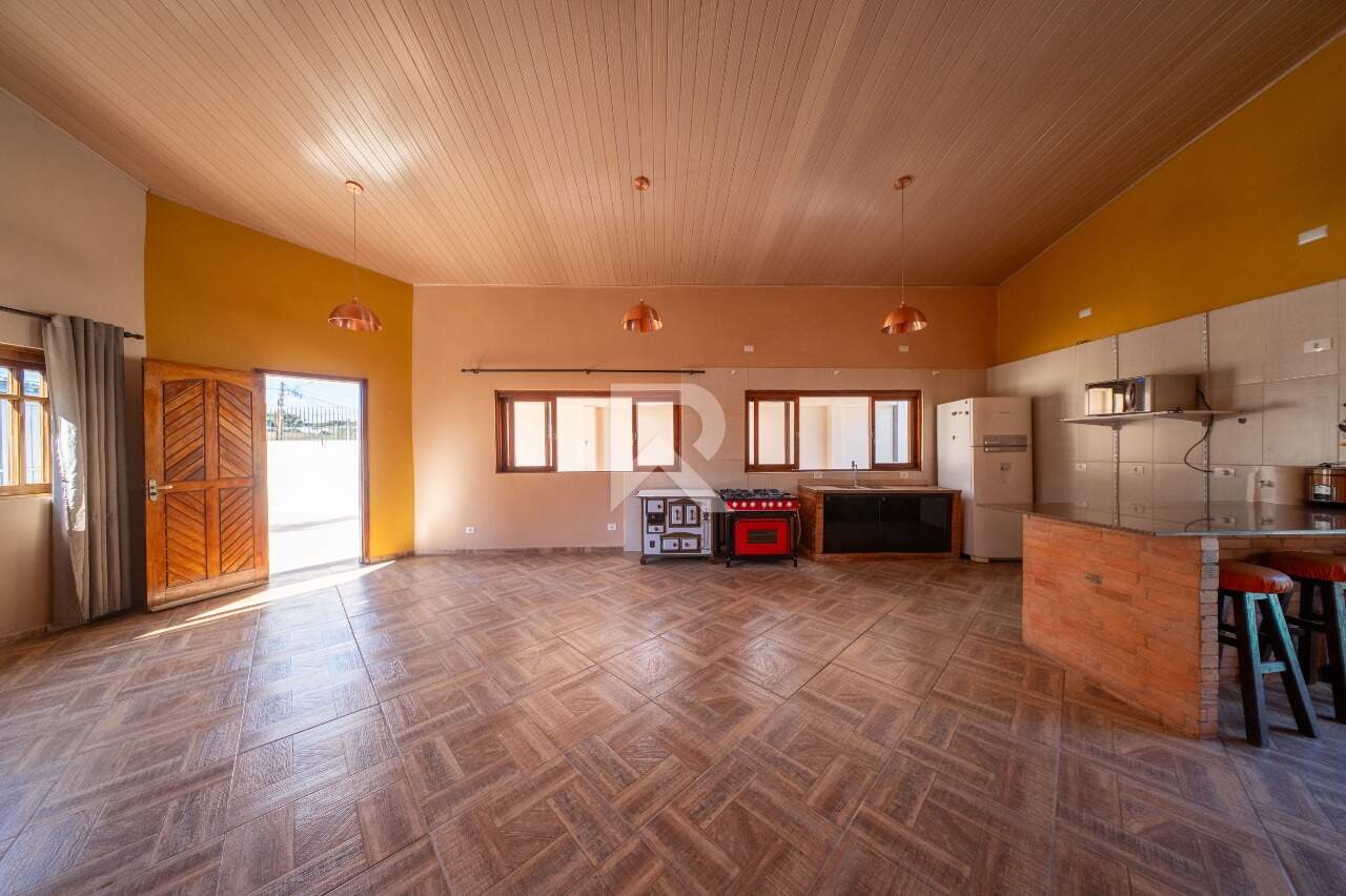 Casa com Amplo Jardim, 5 Quartos e 6 Vagas à venda, 164 m² - Santo Inácio - Curitiba/PR miniatura 9