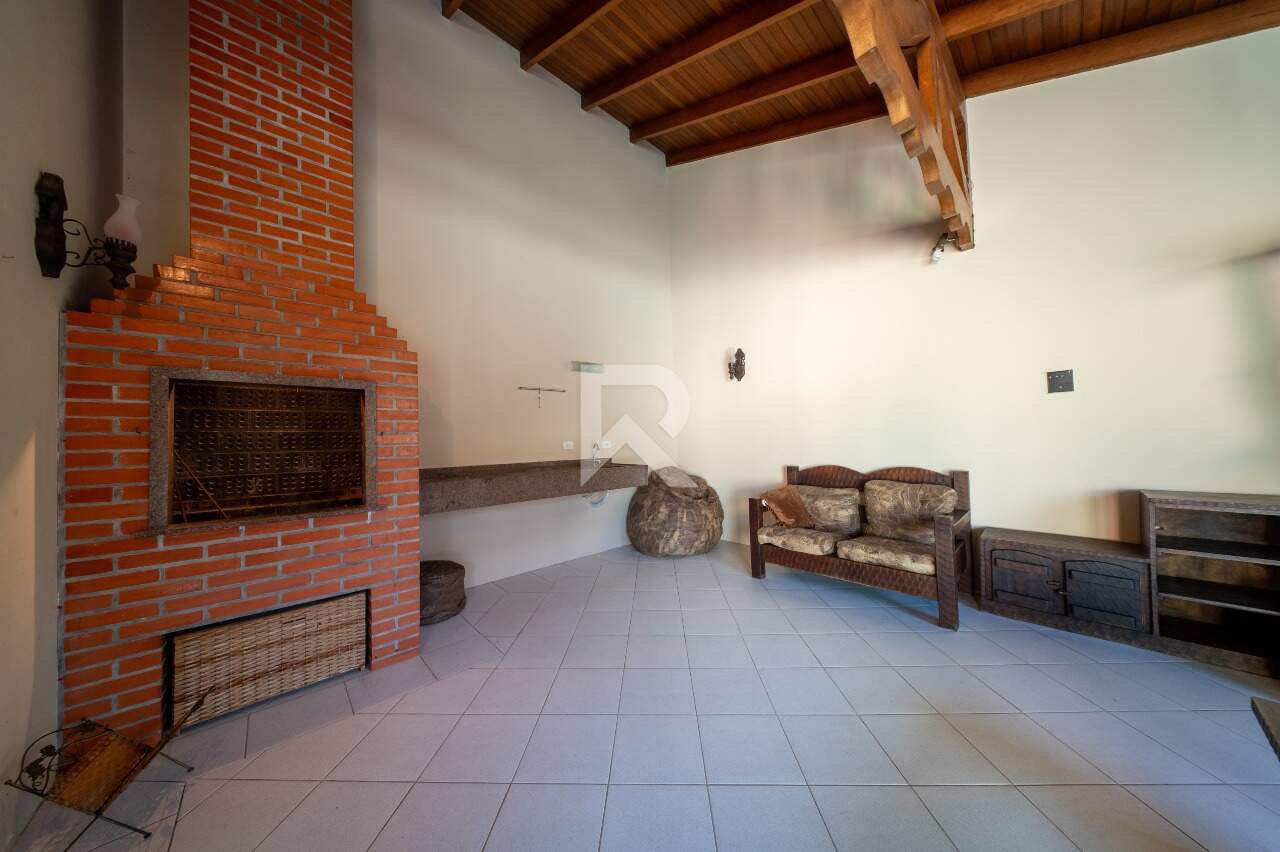 Casa com Amplo Jardim, 5 Quartos e 6 Vagas à venda, 164 m² - Santo Inácio - Curitiba/PR miniatura 37
