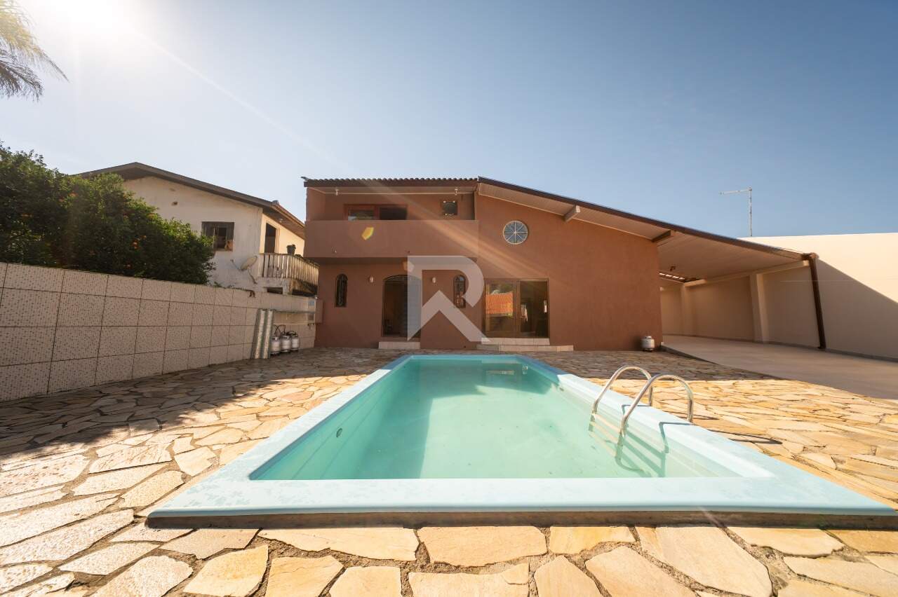 Casa com Amplo Jardim, 5 Quartos e 6 Vagas à venda, 164 m² - Santo Inácio - Curitiba/PR miniatura 29