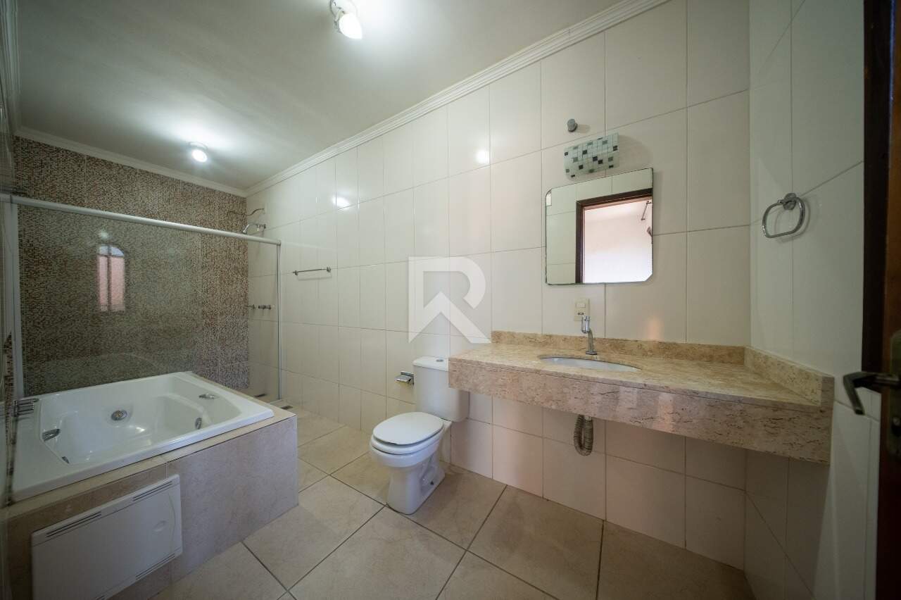 Casa com Amplo Jardim, 5 Quartos e 6 Vagas à venda, 164 m² - Santo Inácio - Curitiba/PR miniatura 6