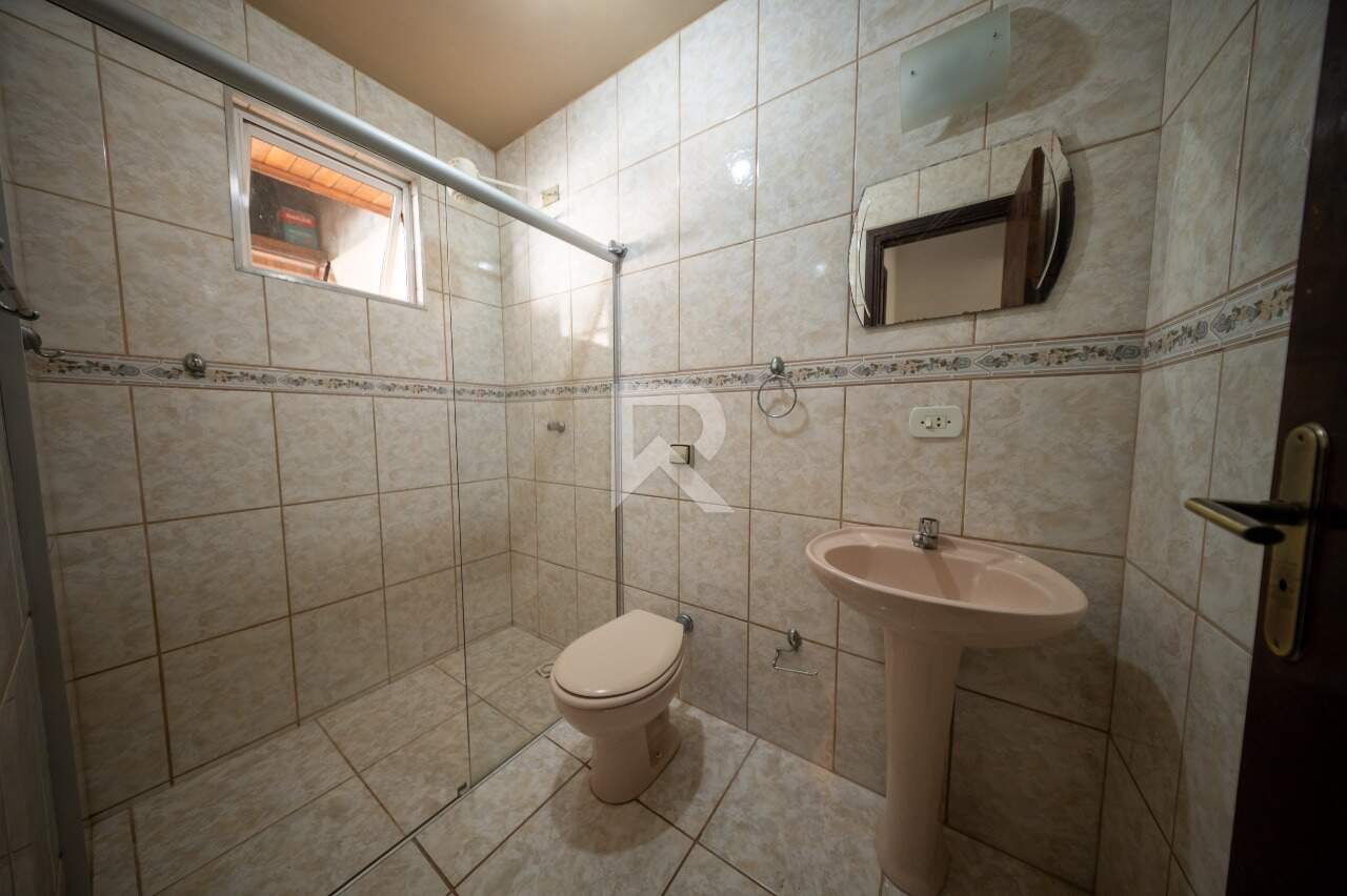 Casa com Amplo Jardim, 5 Quartos e 6 Vagas à venda, 164 m² - Santo Inácio - Curitiba/PR miniatura 39