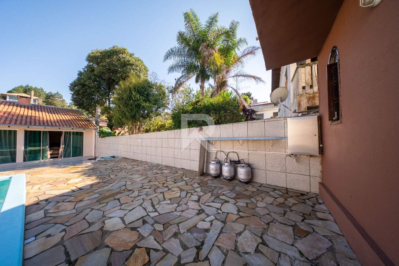 Casa com Amplo Jardim, 5 Quartos e 6 Vagas à venda, 164 m² - Santo Inácio - Curitiba/PR miniatura 30