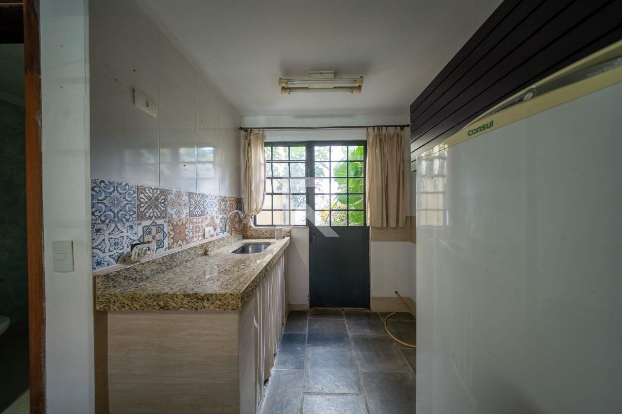 Casa Comercial com Amplo Espaço Interno, 5 quartos, 4 vagas para locação, 400 m² - Boa Vista - Curitiba/PR miniatura 29