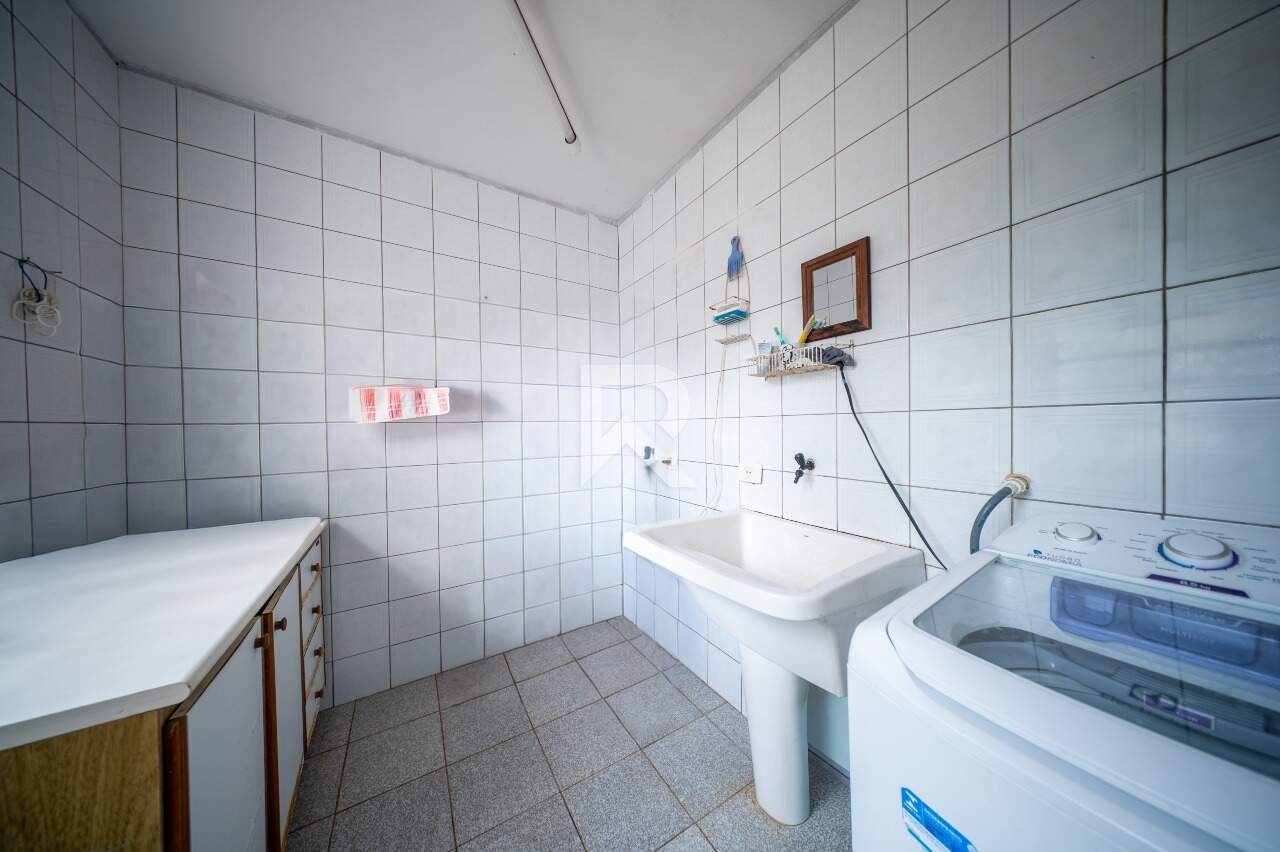 Casa Comercial com Amplo Espaço Interno, 5 quartos, 4 vagas para locação, 400 m² - Boa Vista - Curitiba/PR miniatura 40