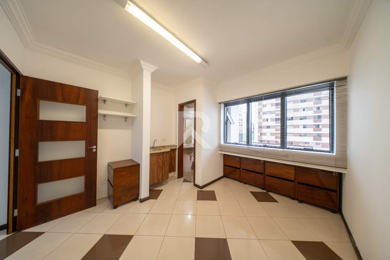 Sala Comercial com Móveis Planejados para locação, 40 m² - Água Verde - Curitiba/PR miniatura 2